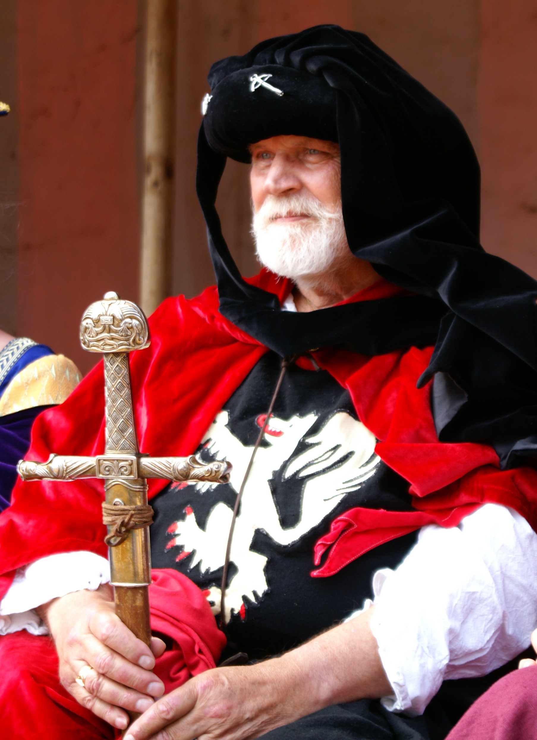 Chuck, August Lambert